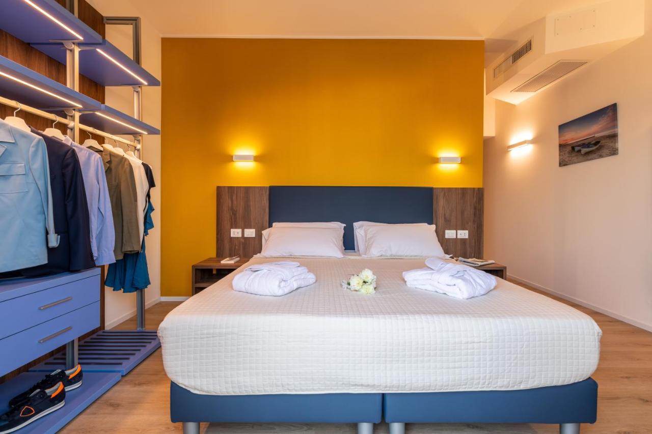 Hotel Mondial Лидо ди Йезоло Екстериор снимка