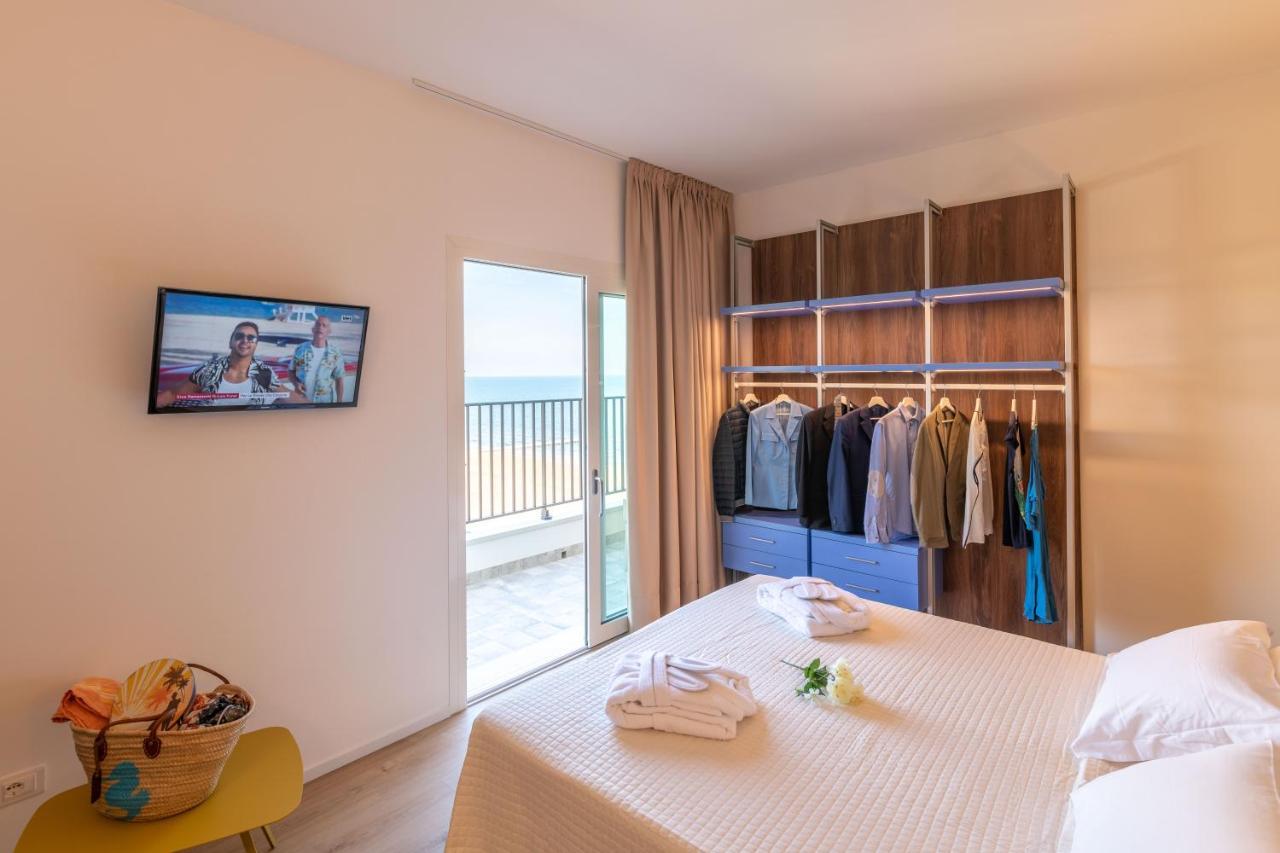 Hotel Mondial Лидо ди Йезоло Екстериор снимка