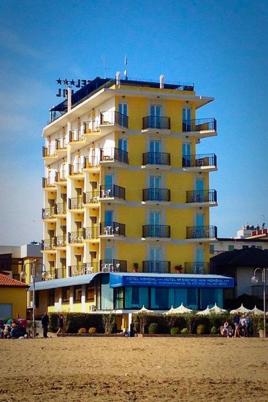 Hotel Mondial Лидо ди Йезоло Екстериор снимка